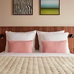 Numa Coolsingel Апарт-отель 4*