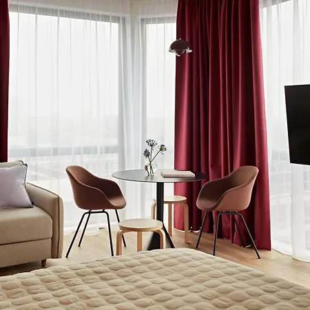 Numa Coolsingel Aparthotel 4*