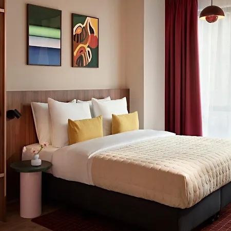 Numa Coolsingel Aparthotel 4*