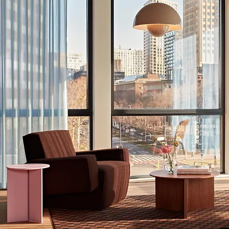 Numa Coolsingel Aparthotel 4*