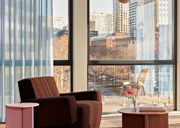 Numa Coolsingel Apartahotel 4*